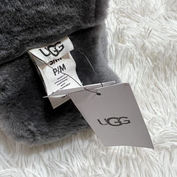 UGG WOMENS REVERSIBLE LEATHER AND SHEARLING HEADBAND GRAY - Picture 5 of 5